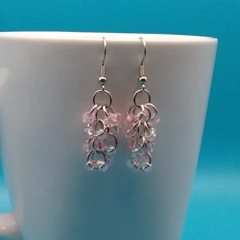 Shaggy Loops Chainmaille Earrings - pink mist beads x2