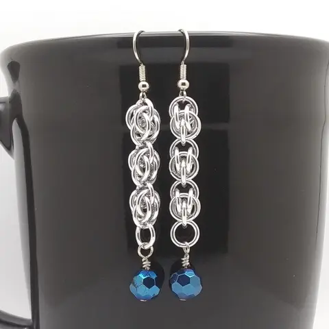 Sweetpea 18g Chainmaille Earrings with metallic blue faceted beads