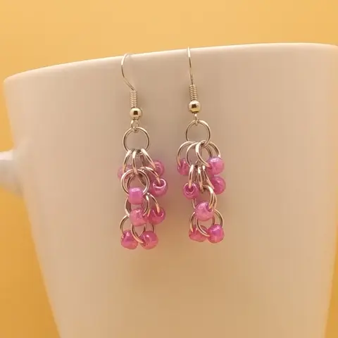 Shaggy Loops Chainmaille Earrings - rose beads