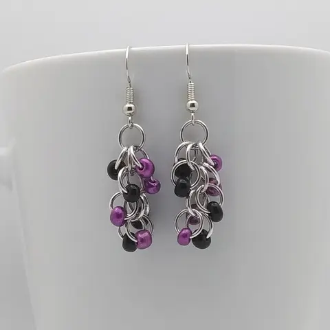 Shaggy Loops Handmade Chainmaille Earrings - Black/Metallic Violet Beads